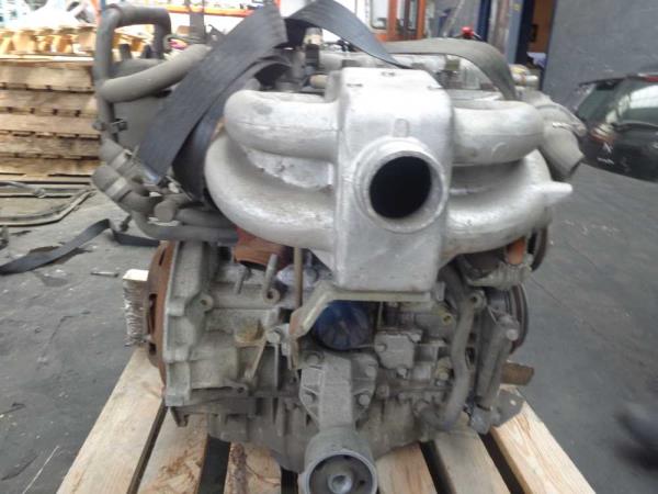 MOTEUR RENAULT 2.1D CODE J8SA600 - Vue 4